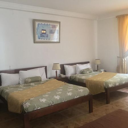 Embassy Suites Hotel Monrovia Exteriér fotografie