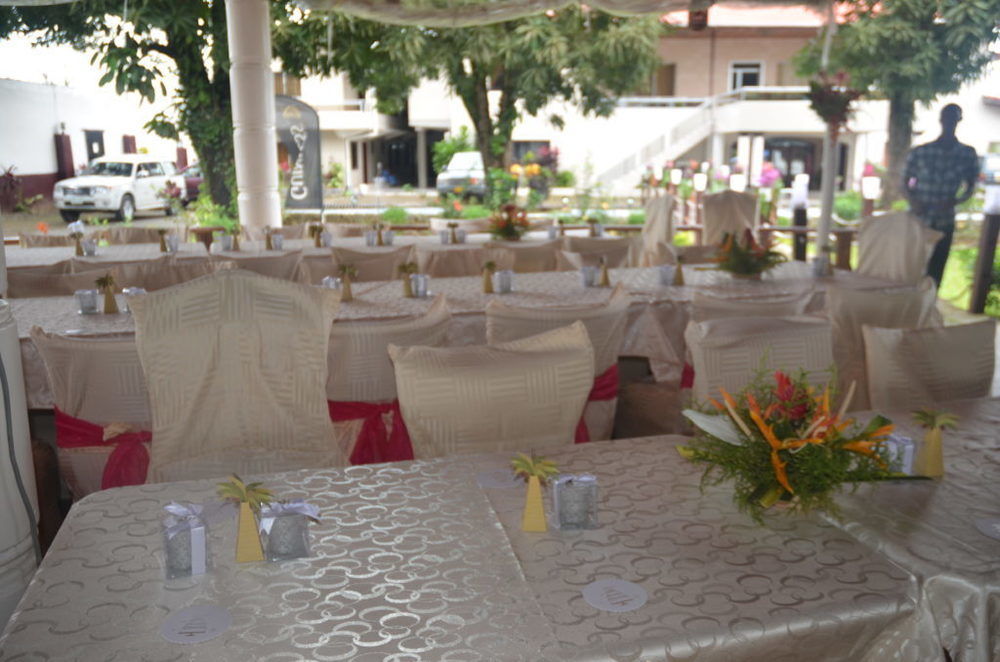 Embassy Suites Hotel Monrovia Exteriér fotografie