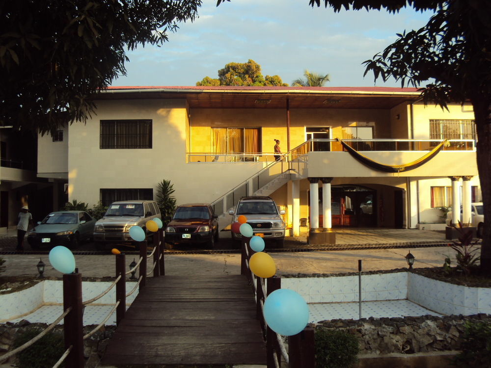 Embassy Suites Hotel Monrovia Exteriér fotografie