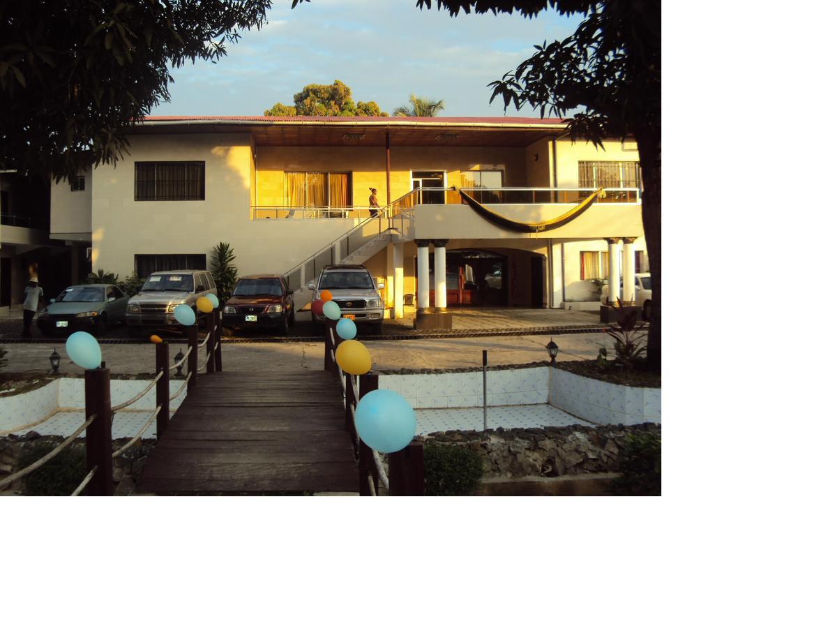 Embassy Suites Hotel Monrovia Exteriér fotografie